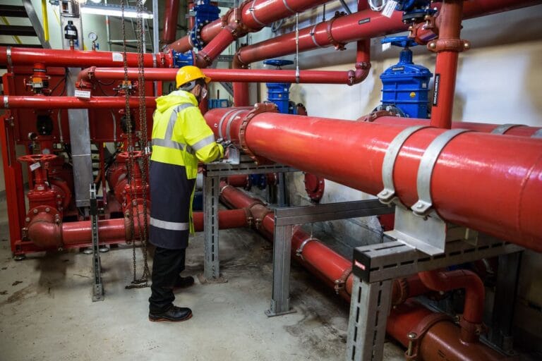 Preventive vs predictive maintenance in industrial plants: which one to use